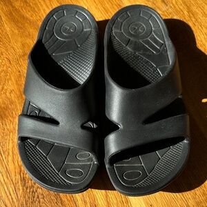 Aetrex Stylish Black Slide Sandals